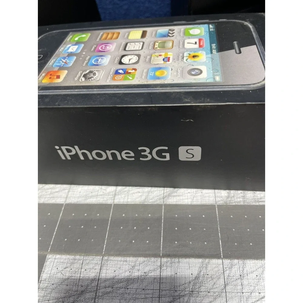 Apple iPhone 3GS Box Only 8 GB Black NO PHONE